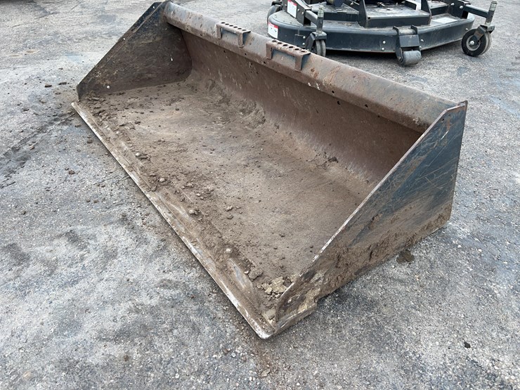 bobcat-dirt-bucket-image-7