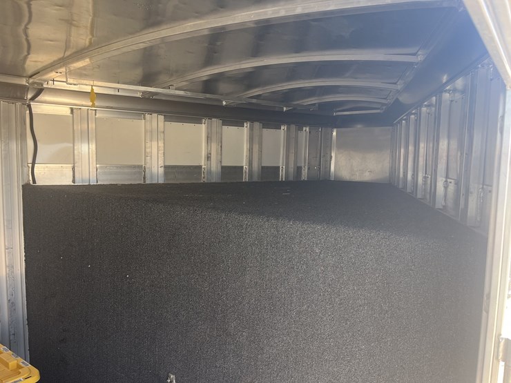 2015-elite-8'x26'-lowpro-livestock-trailer-image-10