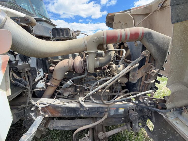 1996-mack-rd688c-cement-truck-image-51