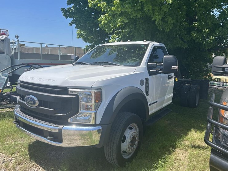 2020-ford-f550-image-1