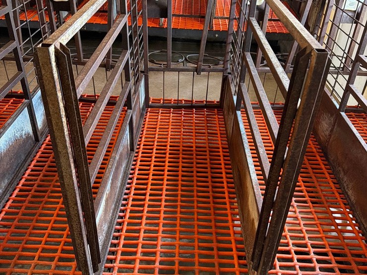 50-metal-calf-crates-image-26
