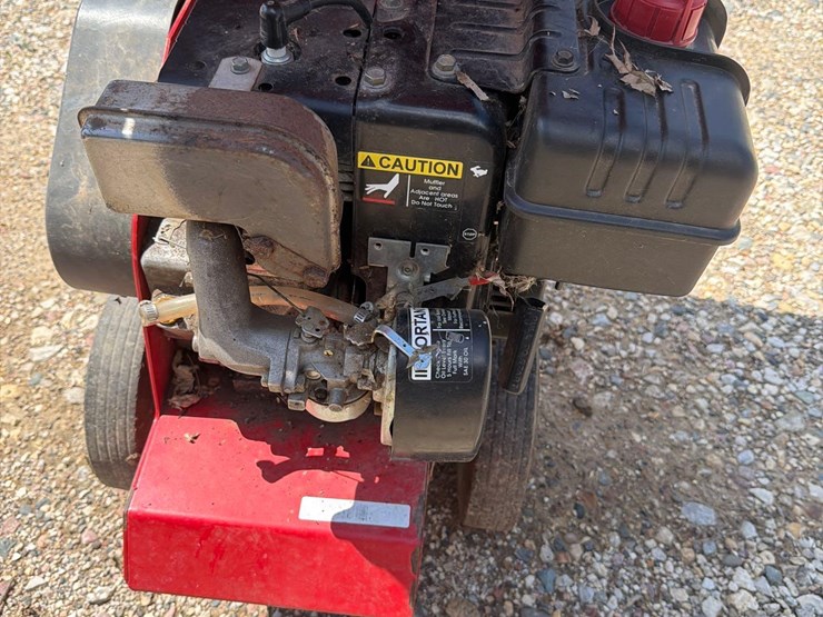troy-bilt-10hp-wood-chipper/shredder-image-4