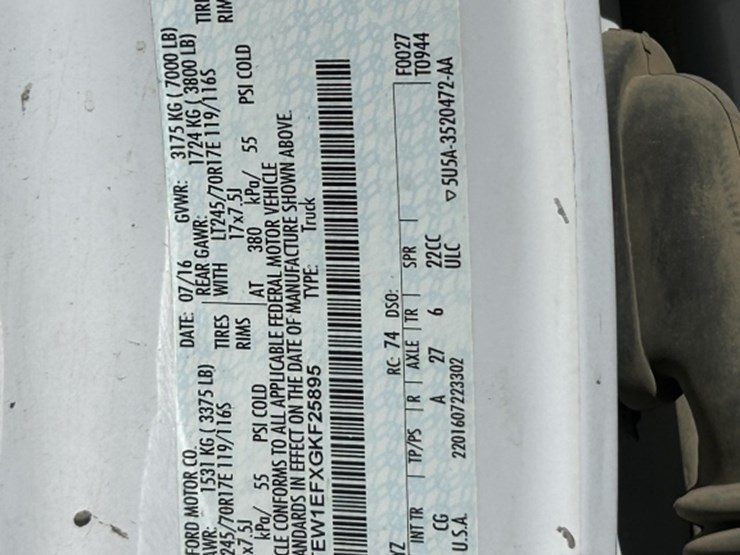 2016-ford-f150-xl-image-12