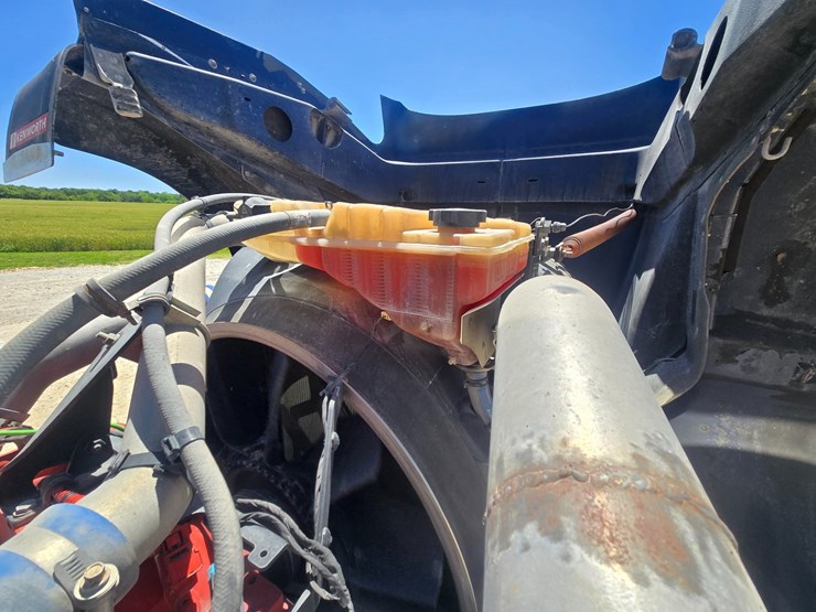 2023-kenworth-w900-image-49