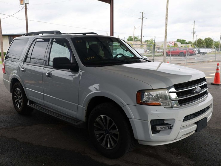 2015-ford-expedition-image-2