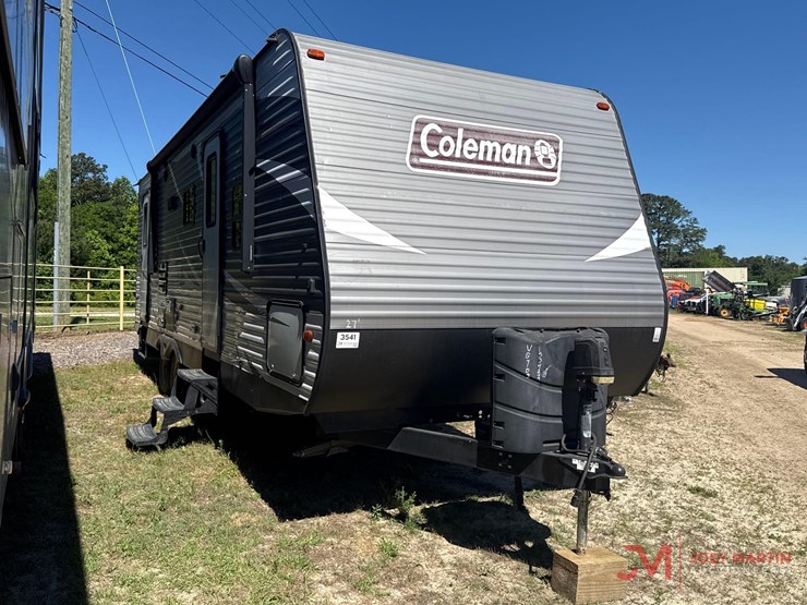 2018-coleman-lantern-edition-263bh-bumper-pull-camper-image-1