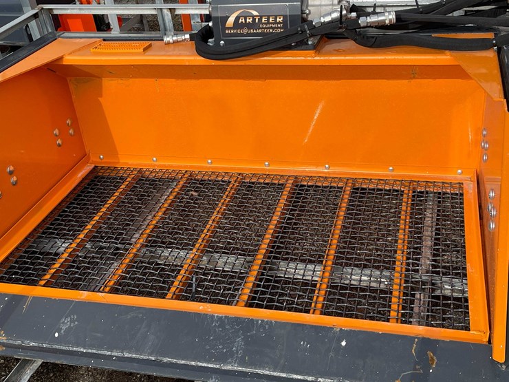 #9037-•-unused-arteer-skid-steer-72"-topsoil-screener-(o12)-image-12