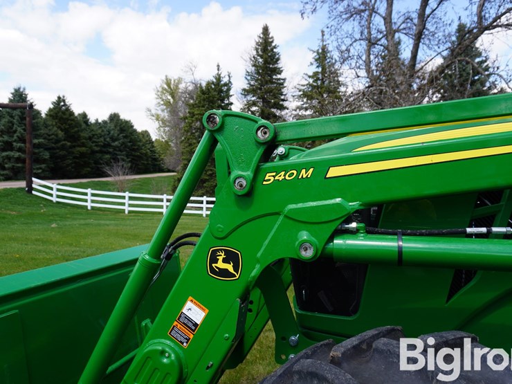 2018-john-deere-6105e-image-11