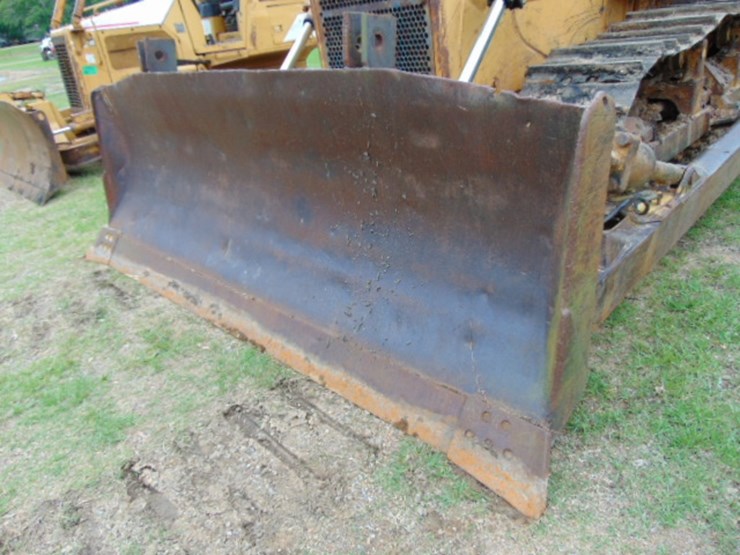 komatsu-d68e-image-2