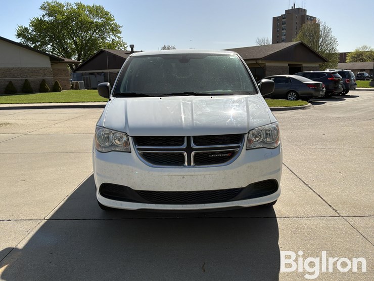 2019-dodge-grand-caravan-image-2