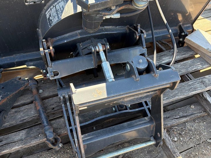 bobcat-72”-front-mount-snowblower-image-10