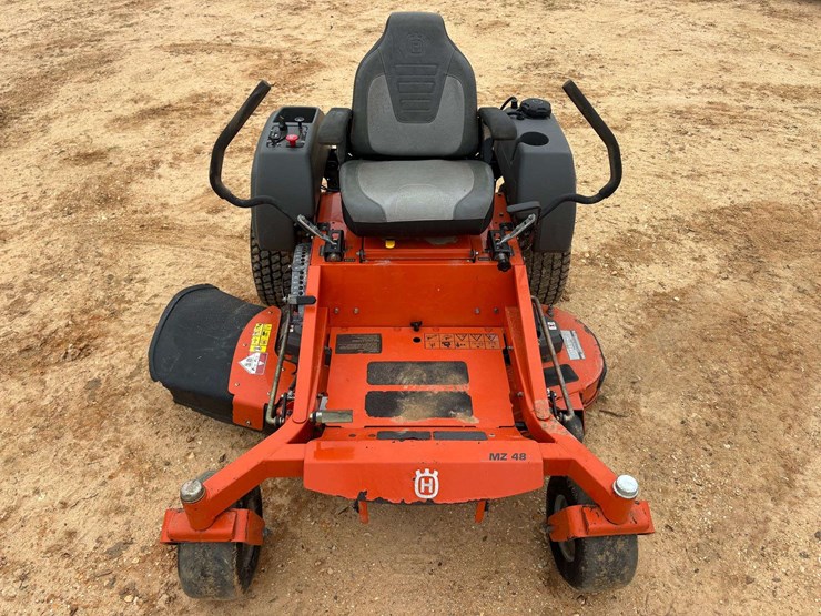 husqvarna-mz48-zero-turn-lawn-mower-image-5