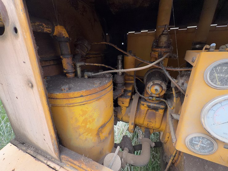 leroi-industrial-air-compressor-image-17