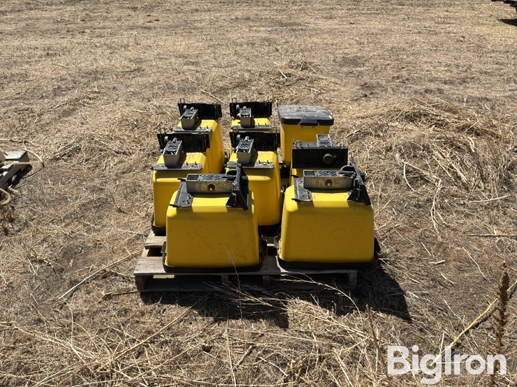 john-deere-7300-image-2