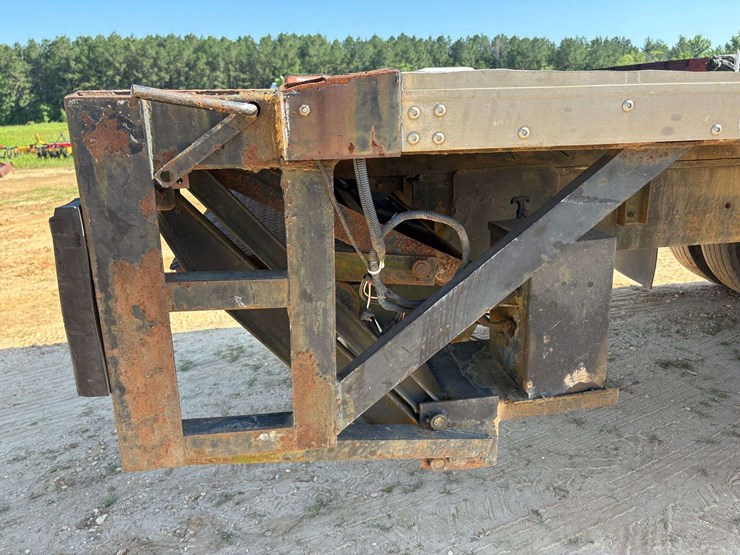 2000-international-4700-image-28