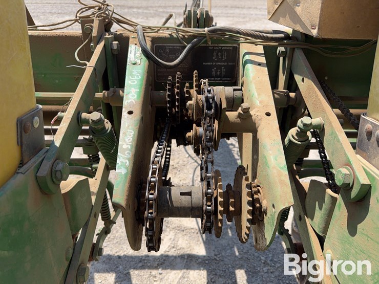 john-deere-7000-image-12