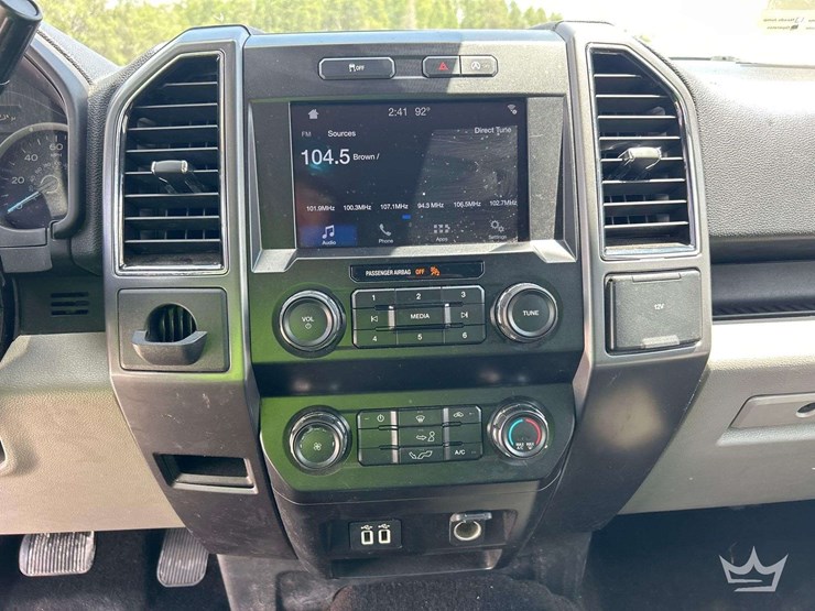 2019-ford-f150-image-18
