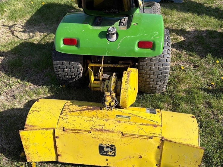 john-deere-212-image-9
