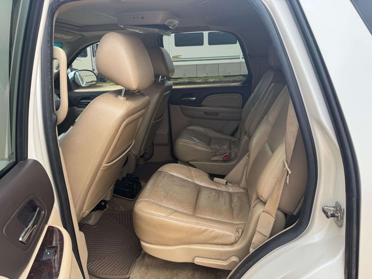 2011-gmc-yukon-image-19