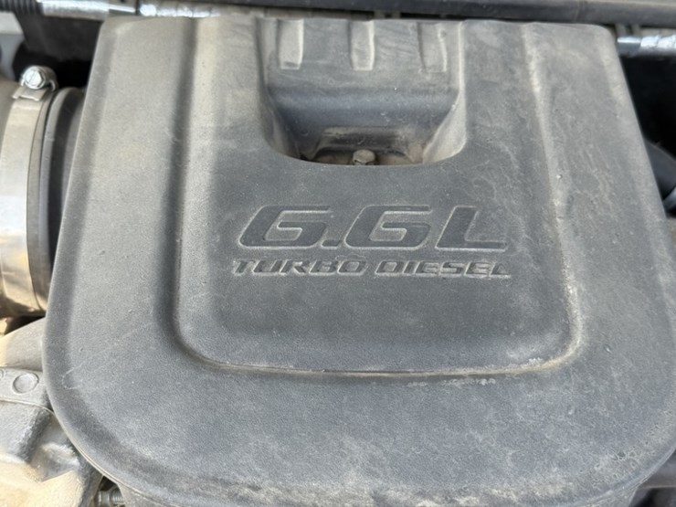2014-gmc-sierra-3500-image-16