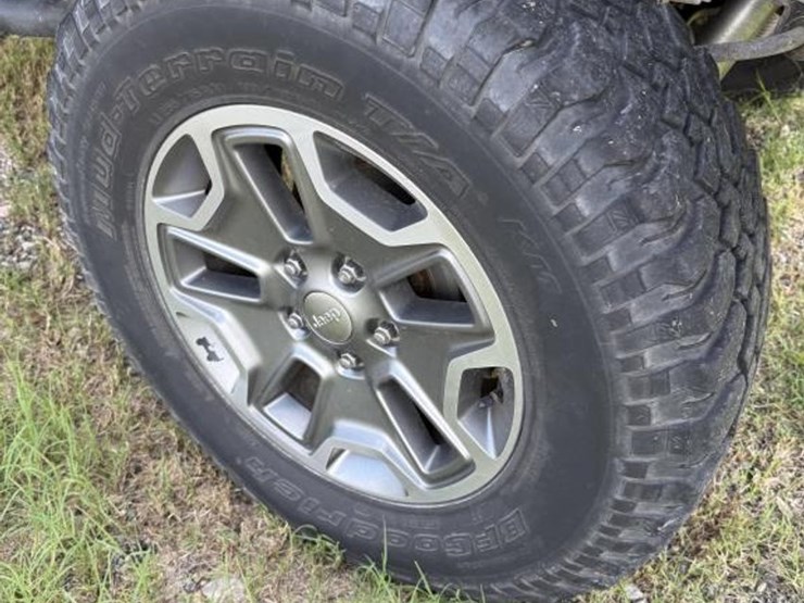 2015-jeep-wrangler-image-12