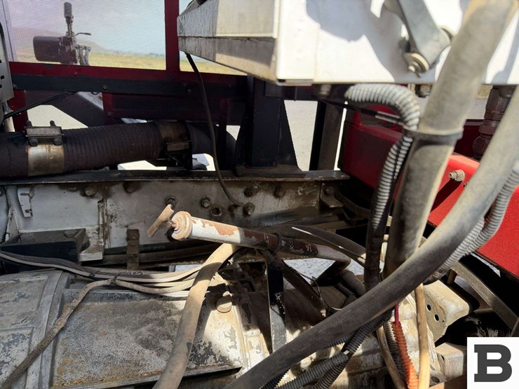 1994-peterbilt-320-image-26
