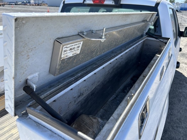 2016-ford-f150-xl-image-36