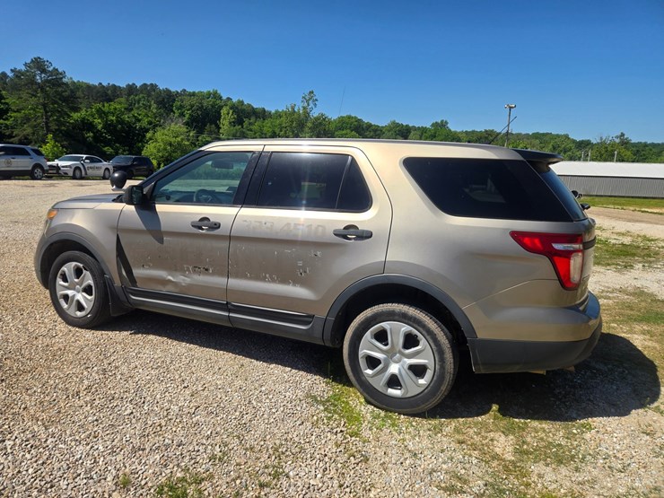2015-ford-explorer-image-7