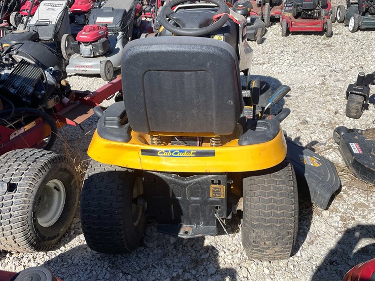 #6960-•-cub-cadet-ltx-riding-lawn-mower-image-4