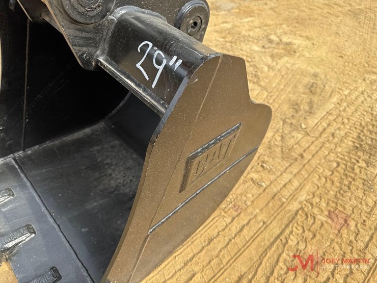 2021-caterpillar-305.5-image-9