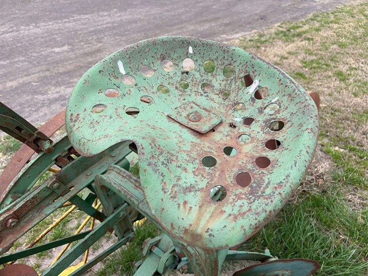 john-deere-one-bottom-plow-image-27