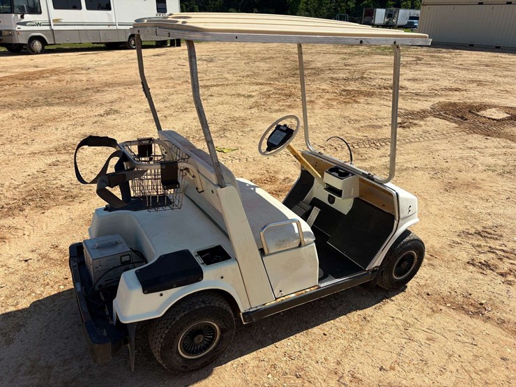 yamaha-2-seater-36v-golf-cart-image-3