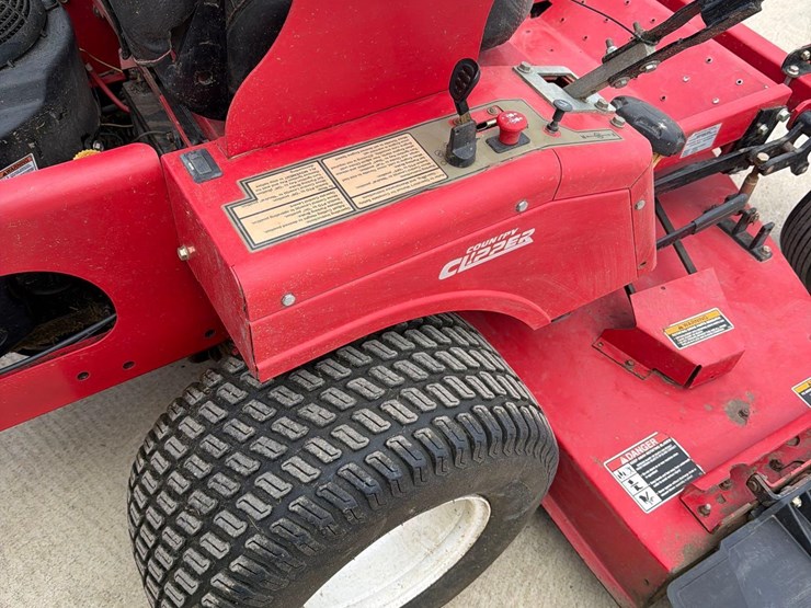 country-clipper-challenger-zero-turn-lawnmower-image-12