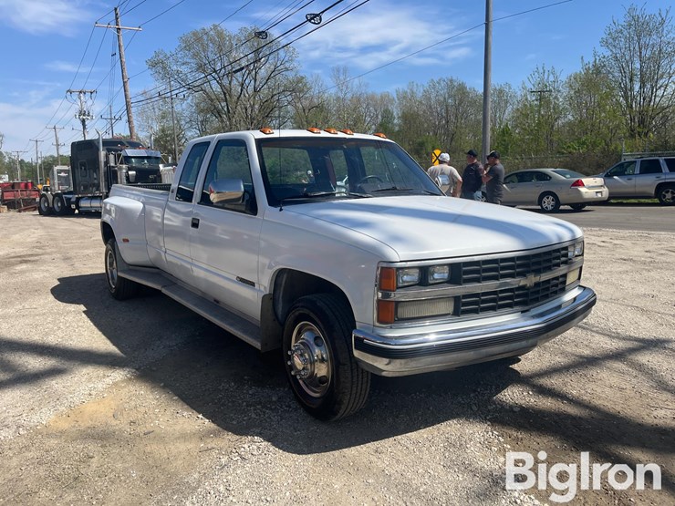 1989-chevrolet-c3500-2wd-extended-cab-pickup-image-3