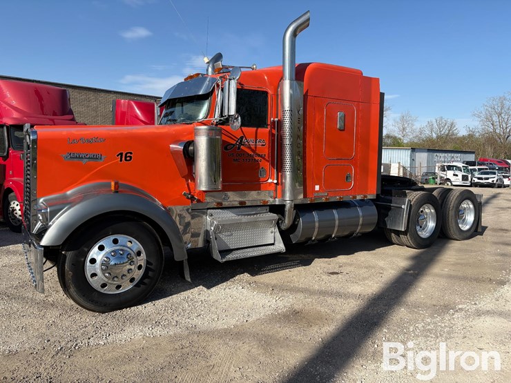 2001-kenworth-w900-image-1