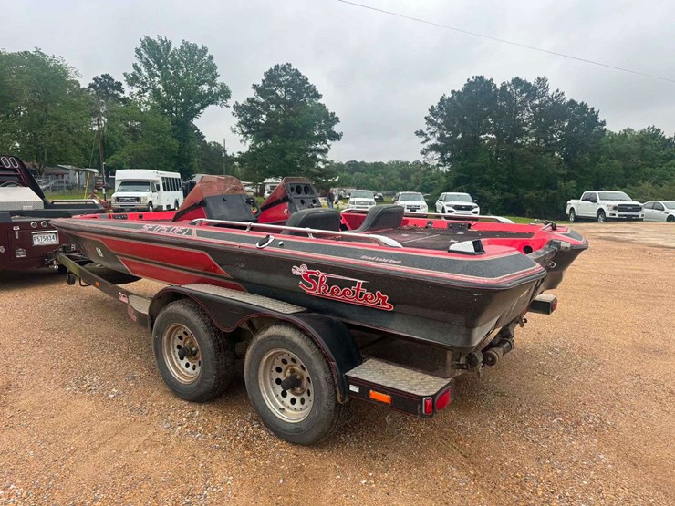 skeeter-sf175df-bass-boat-(no-motor)-image-3