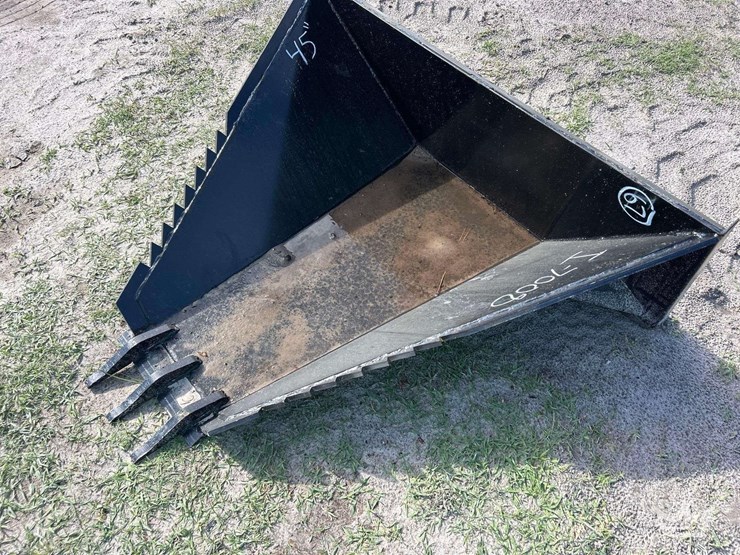 2025-jmr-stump-bucket-skid-steer-attachment-image-1