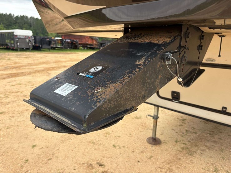 2015-forrest-river-crusader-5th-wheel-travel-trailer-image-23