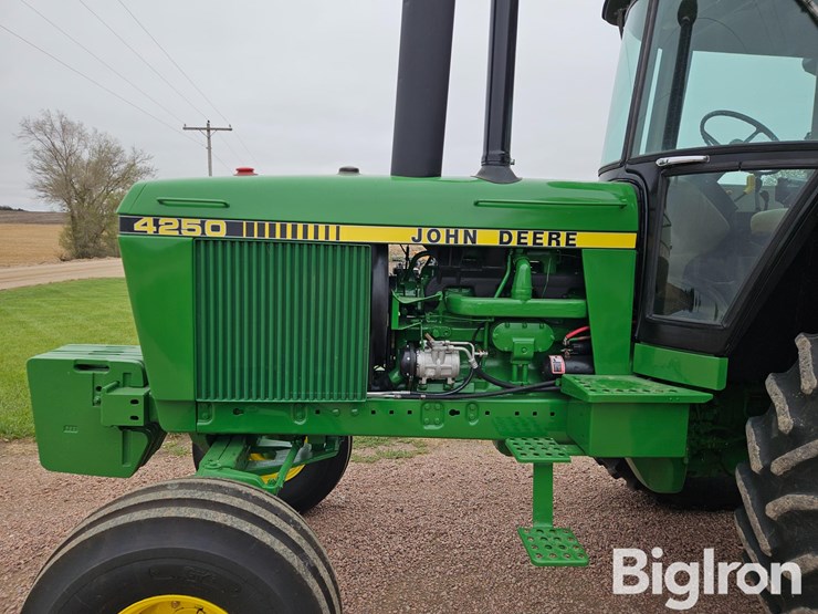1983-john-deere-4250-image-16
