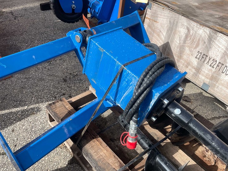 #9040-•-unused-skid-steer-mower-king-post-hole-auger-(o11)-image-13