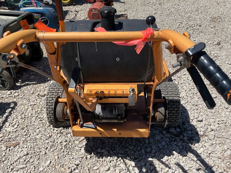 #7400-•-scags-walk-behind-lawn-mower-image-9