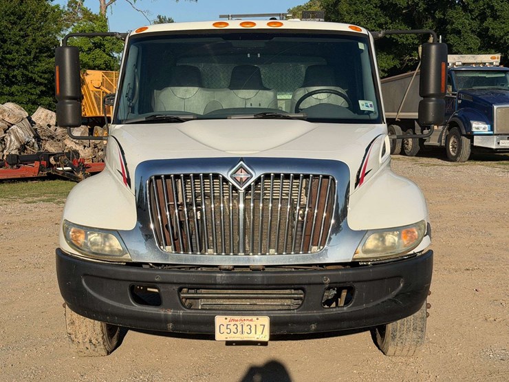 2006-international-durastar-4300-image-3