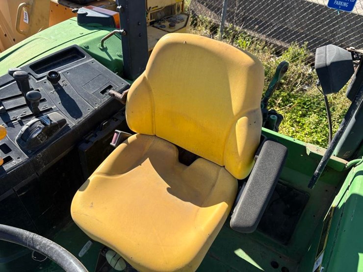 john-deere-6405-image-16