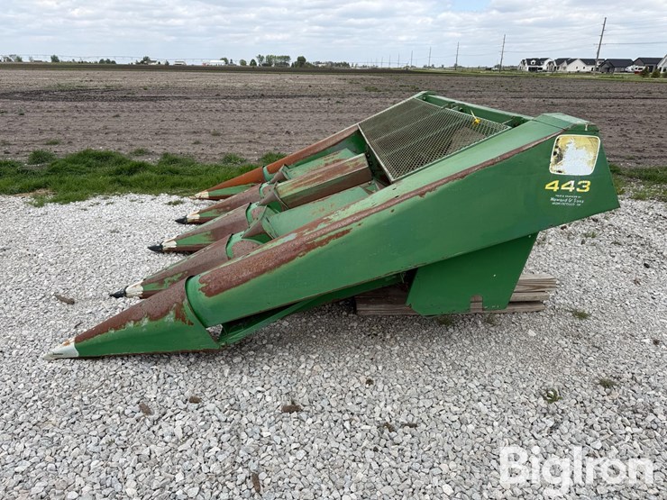 john-deere-443-image-8