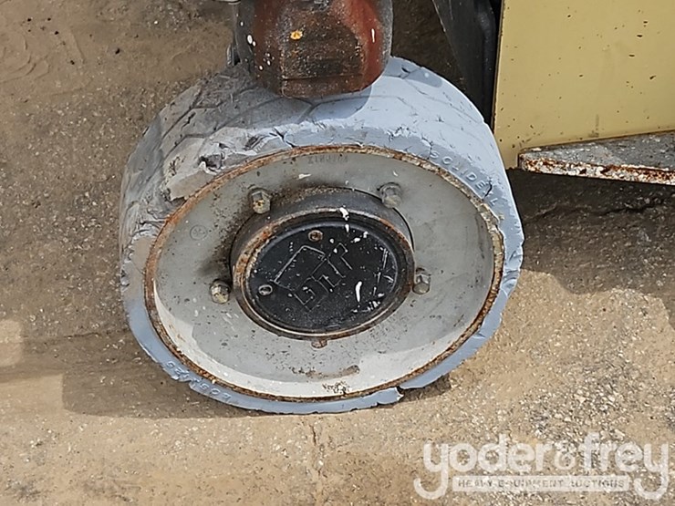 2016-jlg-3246es-image-9