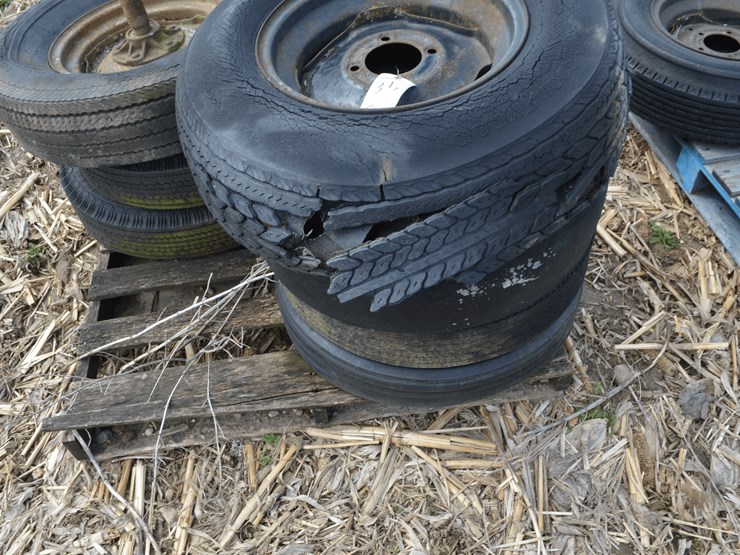 pallet-of-implement-wheels-and-tires-image-2