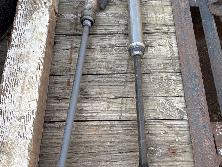 2-55-gallon-steel-barrels-with-pumps-image-3