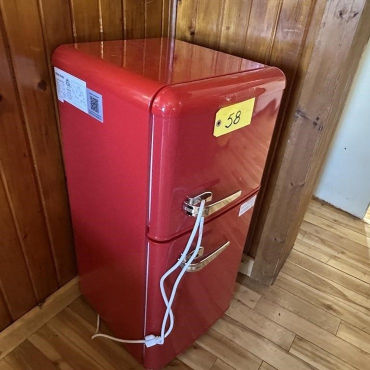 Retro Mini Refrigerator