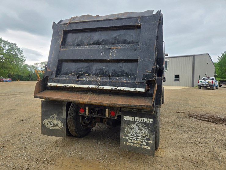 #24295-•-2011-mack-gu713-dump-truck-image-15