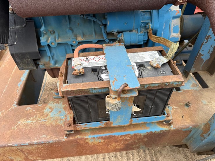 #3890-•-towable-water-pump-image-11